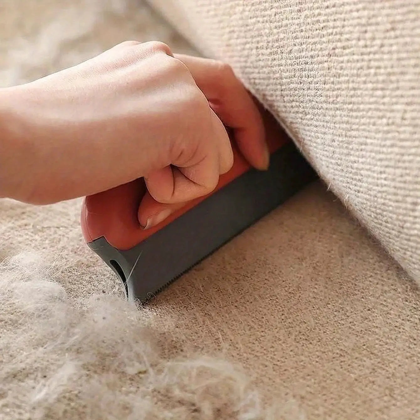 PetEase Pet Hair Remover Brush For Cats And Dogs Gently Shaves Loose Wool And Cleans Fur For A Neat And Tidy Home