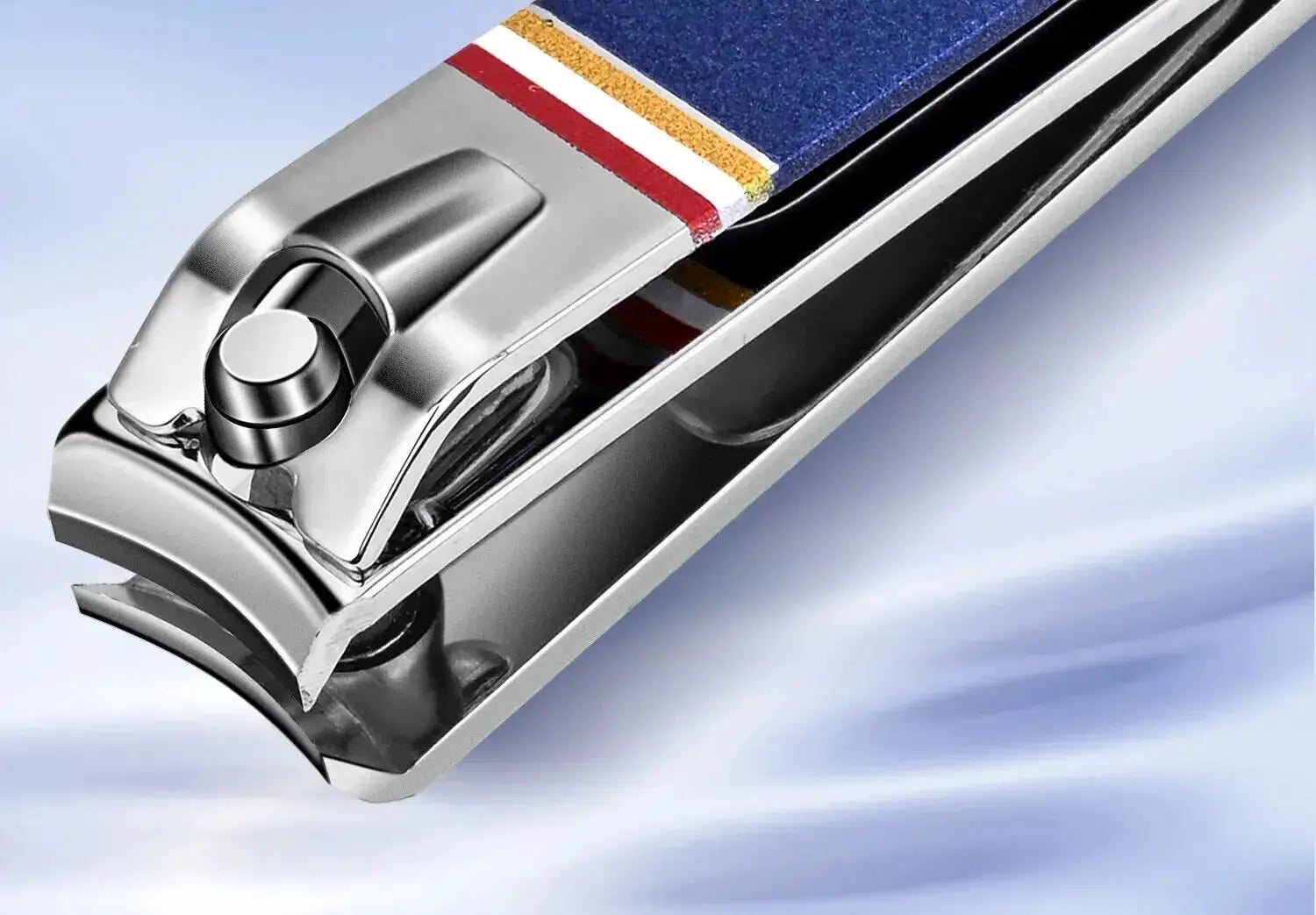 Nail clipper in stainless steel with blue grip, close-up view