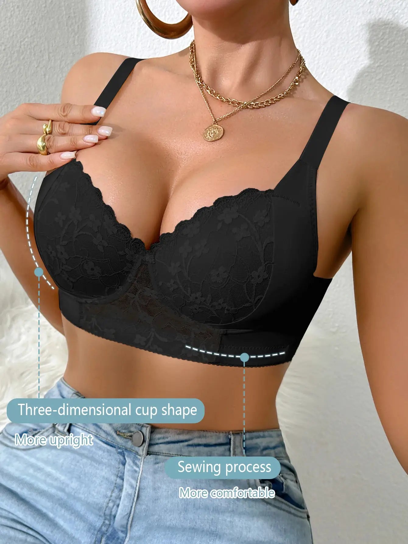 Black lace-trimmed underwire shaping bra with three-dimensional cup design