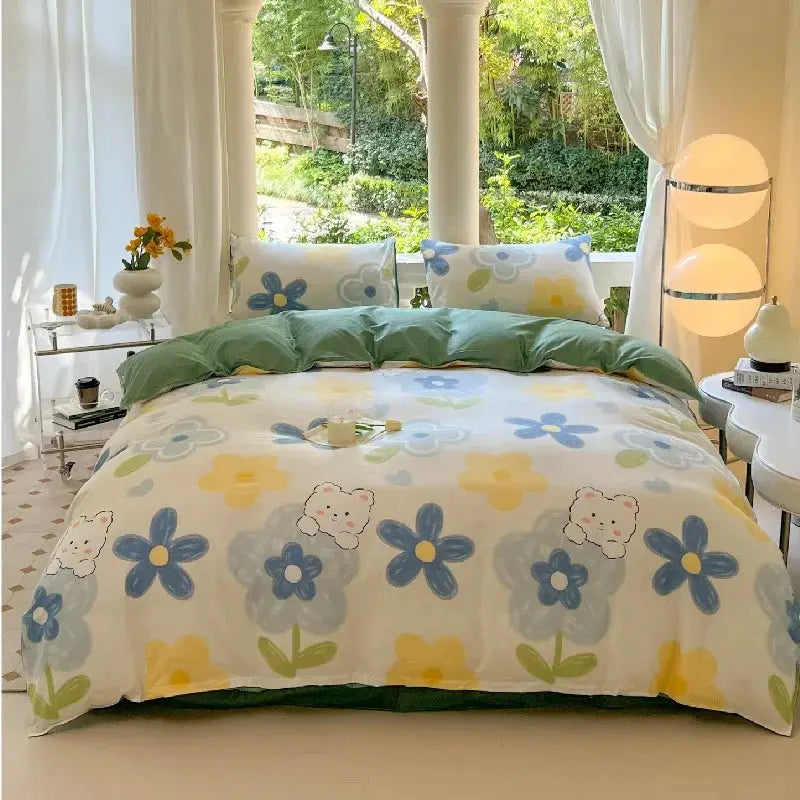 Simples Market kawaii bear floral bed set with duvet cover and pillowcases in pastel blue, yellow and green on white.