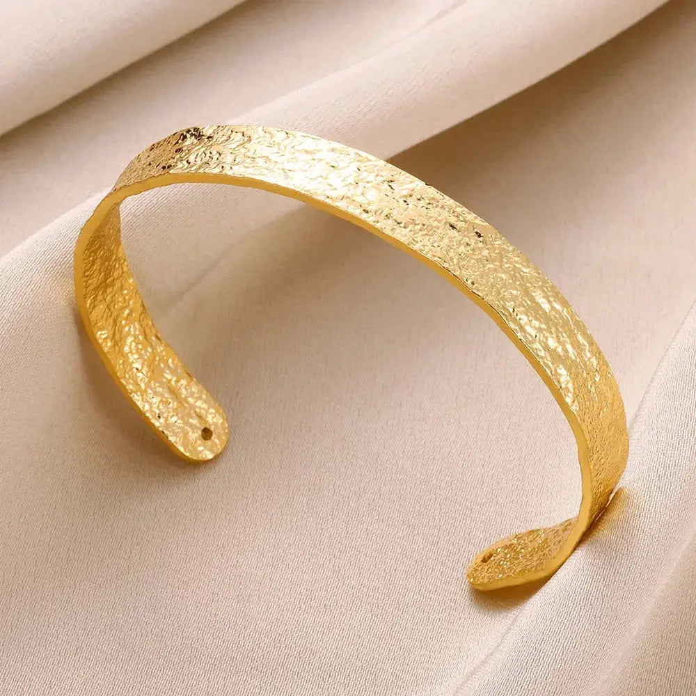 Exquisite Classic Bump Pattern Open Bangle Cuff Bracelet For Women Gold Color Stainless Steel Hand Ornament Gift