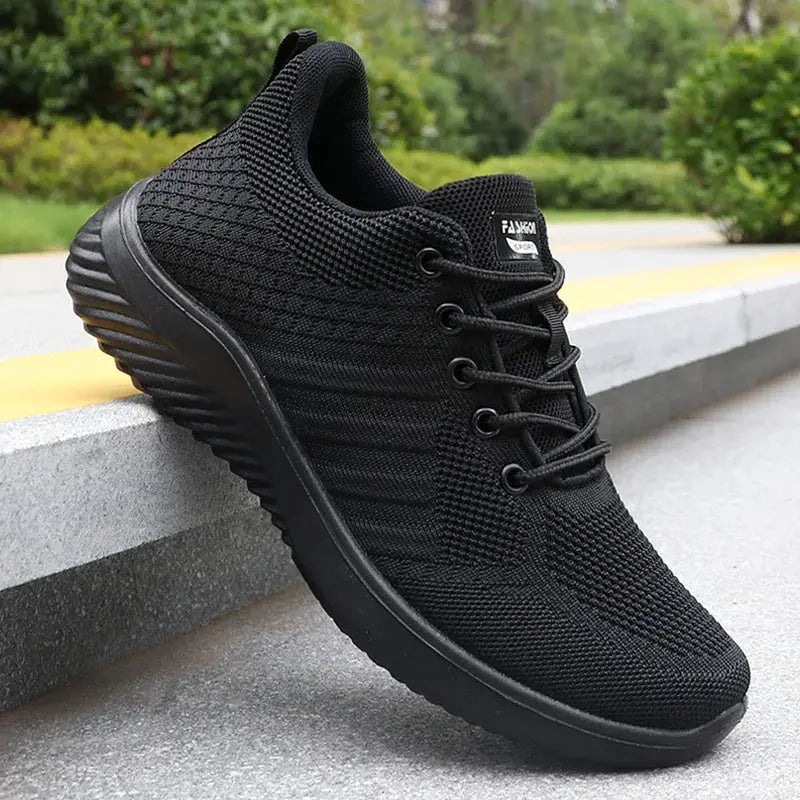 Men's casual sneakers Simples Market, black knit upper, breathable lightweight running shoes