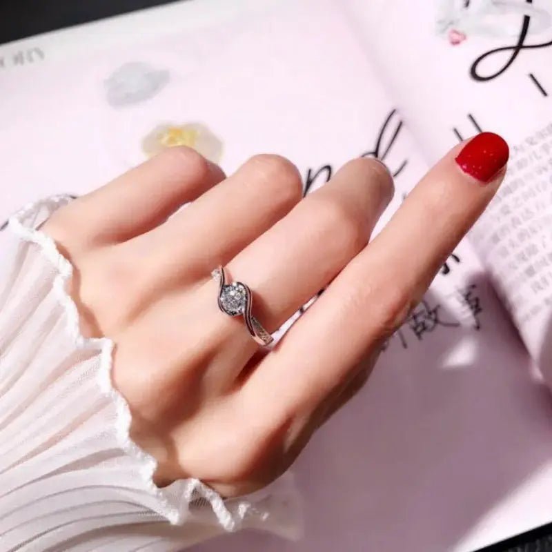 925 Silver Plated Promise Ring With Solitaire Zircon Surrounded By Silk Like Alloy For Bride Engagement Jewelry - Simples Market