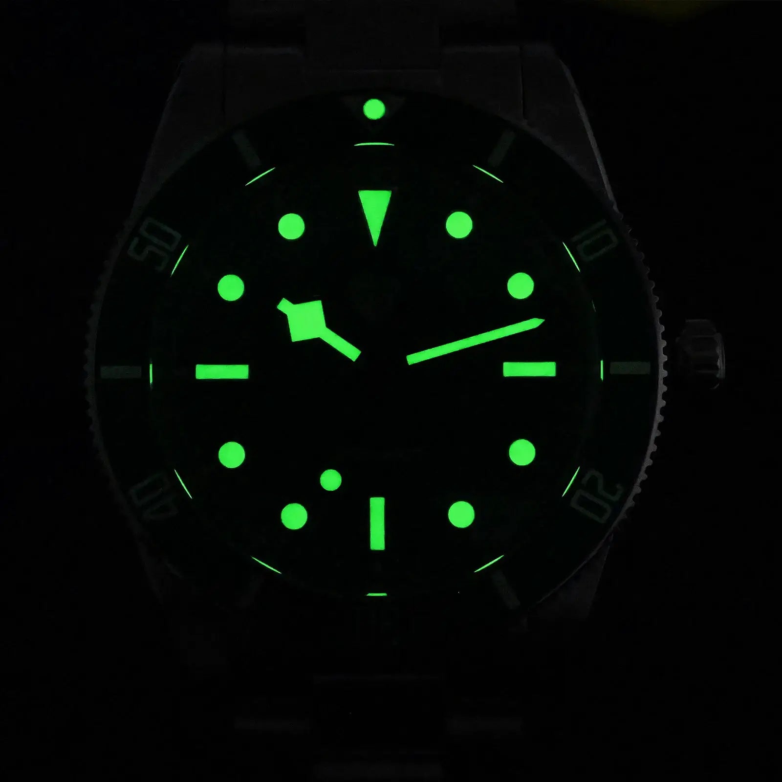 Watchdives WD7922 BB54 diver watch with green luminous dial and bezel markers
