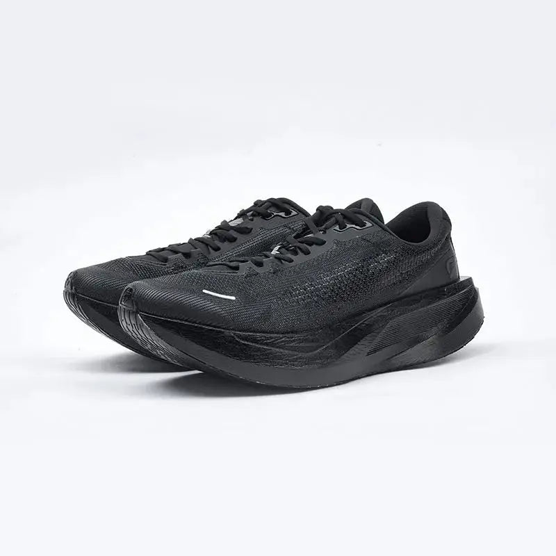 Running shoes by Simples Market, a pair, black, ultra-light with carbon plate