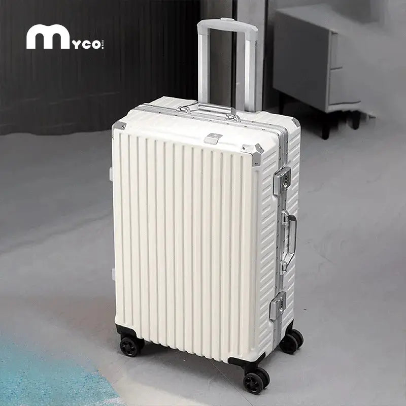 Trolley Luggage Aluminum Frame Rolling Suitcase Durable Carry On With USB Charging And 360 Degree Spinner Wheels