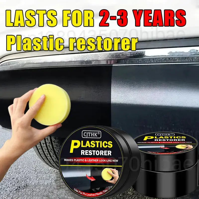 Car plastics restorer jars by Simples Market; two black containers with yellow labels.