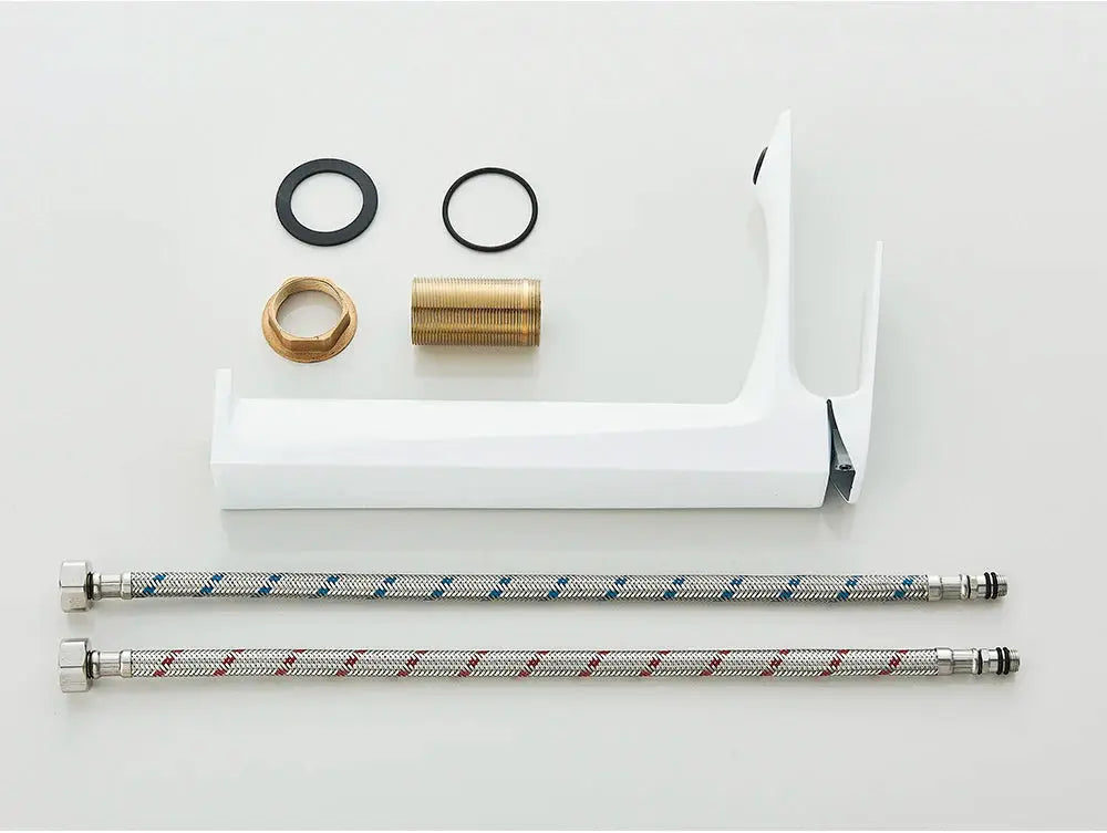 Deck-mounted bathroom faucet with white finish, single-lever control and braided supply hoses