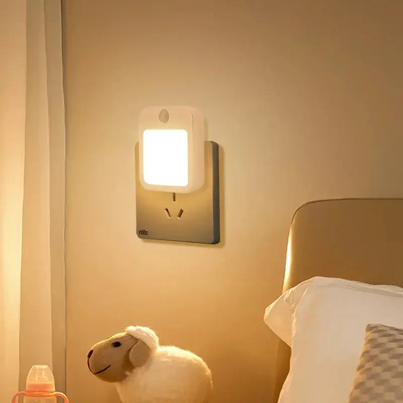 Night light with motion sensor, plug-in LED lamp for bedside table with EU/US plug by Simples Market