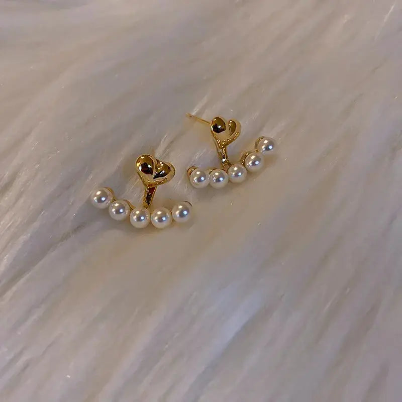 Light Luxury Imitation Pearl Stud Earrings Heart Shaped Ear Stud For Women Fashion Party Wedding Jewelry Gift