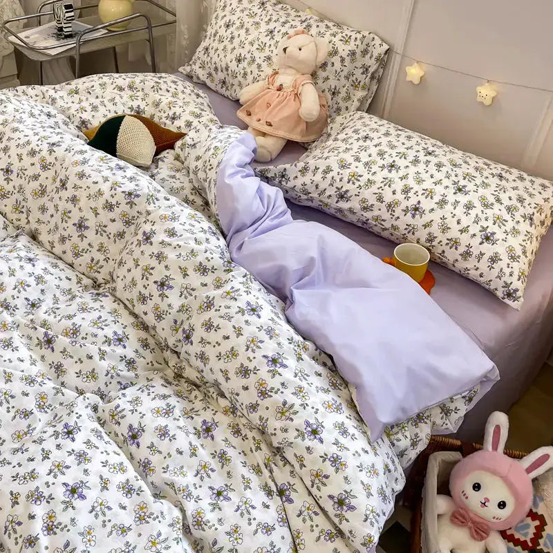 Simples Market pink floral bedding set for queen size bed; duvet cover, flat sheet, and pillowcases included