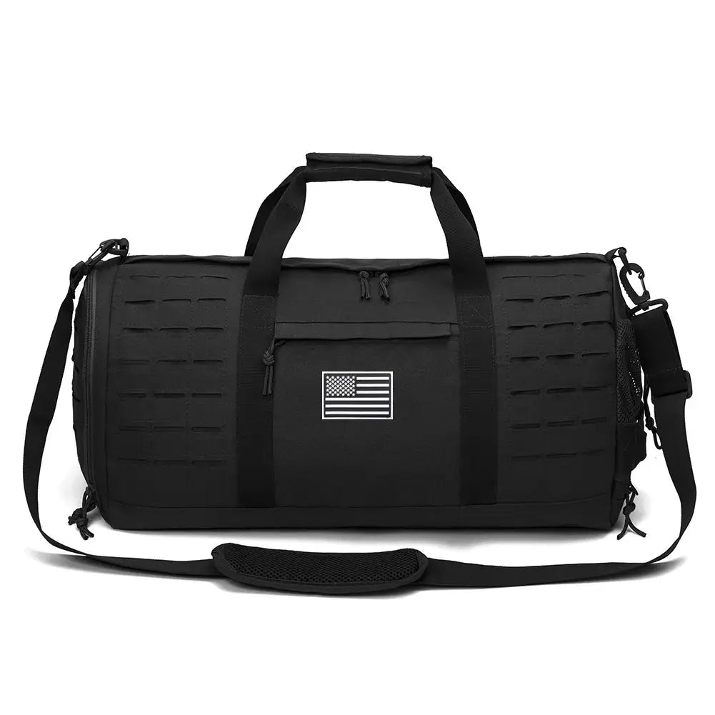 Simples Market 40L black tactical gym duffel bag with dual carry handles and shoulder strap.