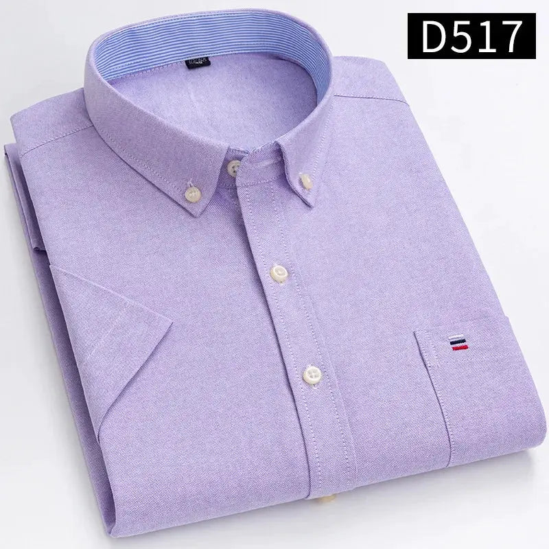 Men's lavender 100% cotton Oxford short-sleeve shirt with buttoned collar and pocket by Simples Market