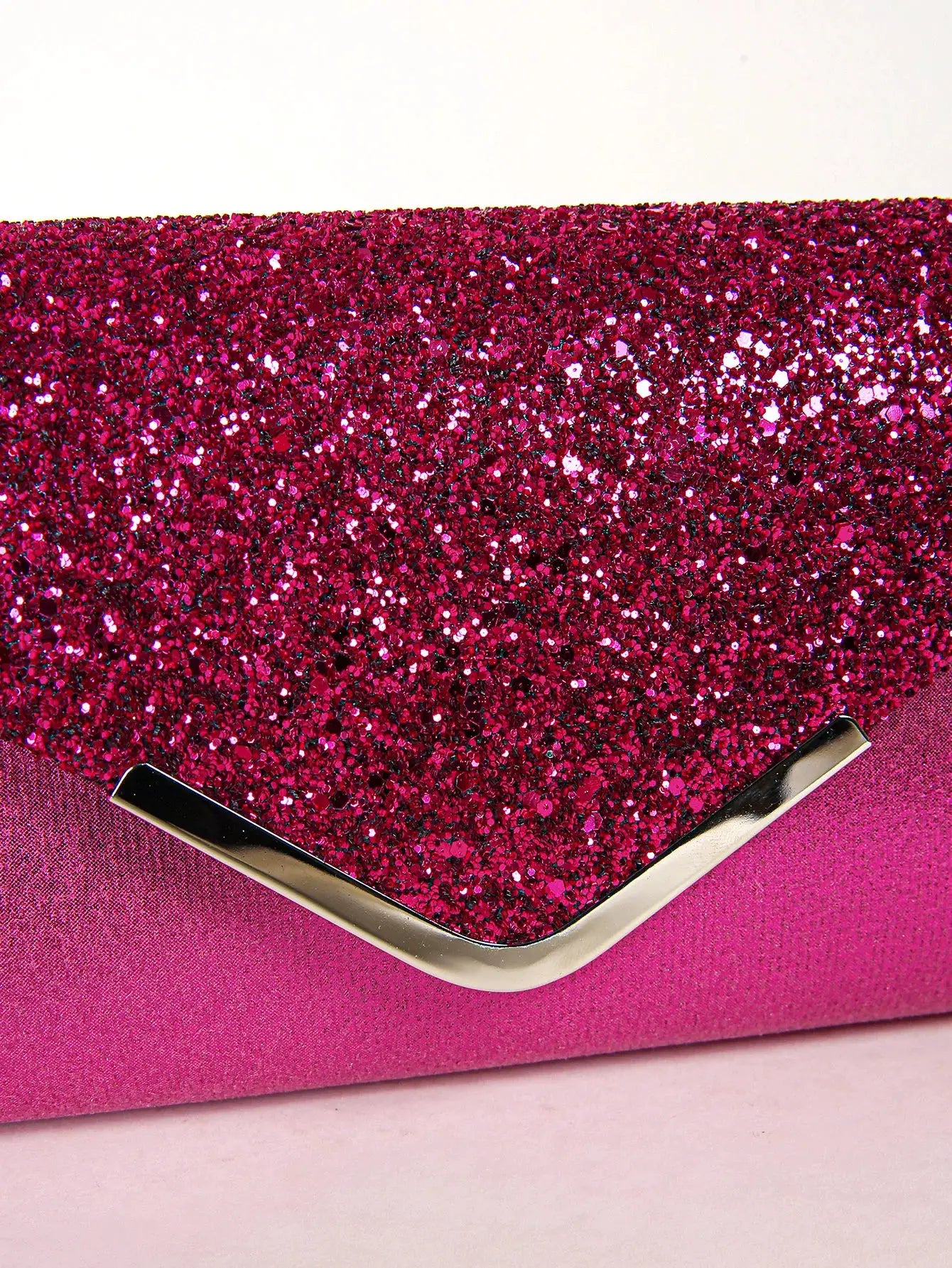 Simples Market women's evening sequin envelope clutch bag in magenta with a gold-tone frame