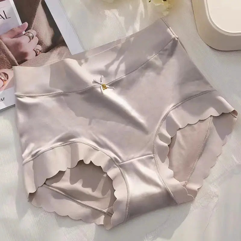 Silk panties mid-rise brief in pale pink satin with scalloped trim and bow