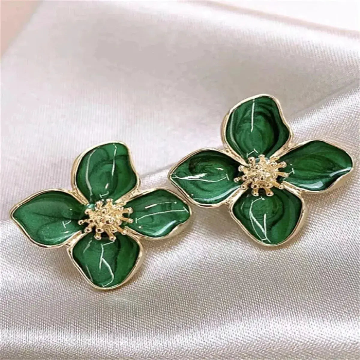 Gold Tone Metal Flower Shape Stud Earrings With Green Epoxy And Milky White Enamel Ins Fashion Jewelry