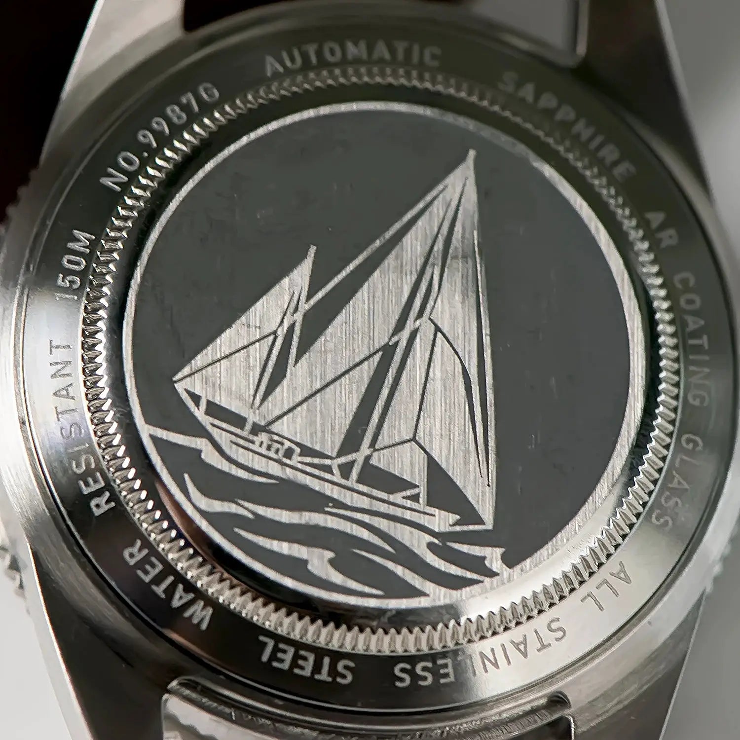 WISHDOIT men's automatic dive watch; stainless steel caseback with sailboat engraving and sapphire glass.