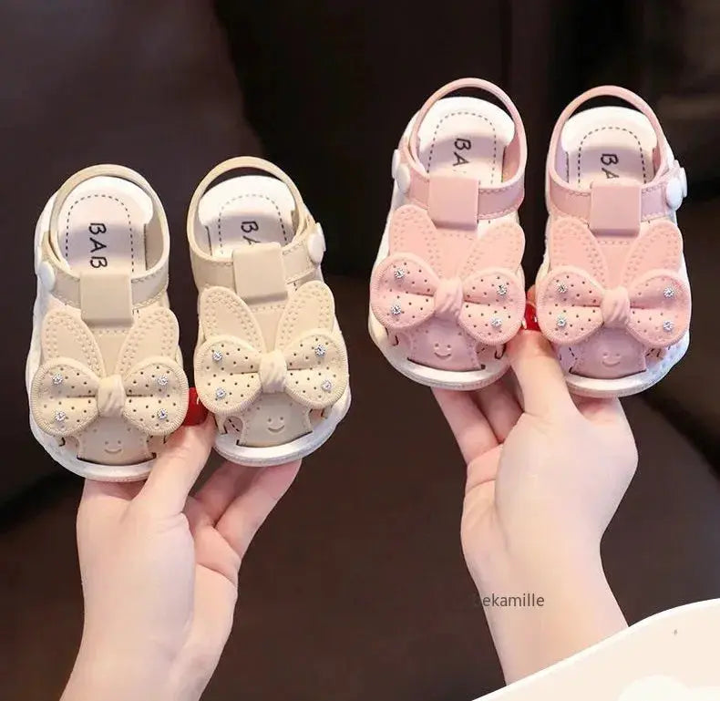 New Summer Outdoor Non Slip Sandals For Girls Featuring Soft Soles And Lightweight Design Perfect For The Beach