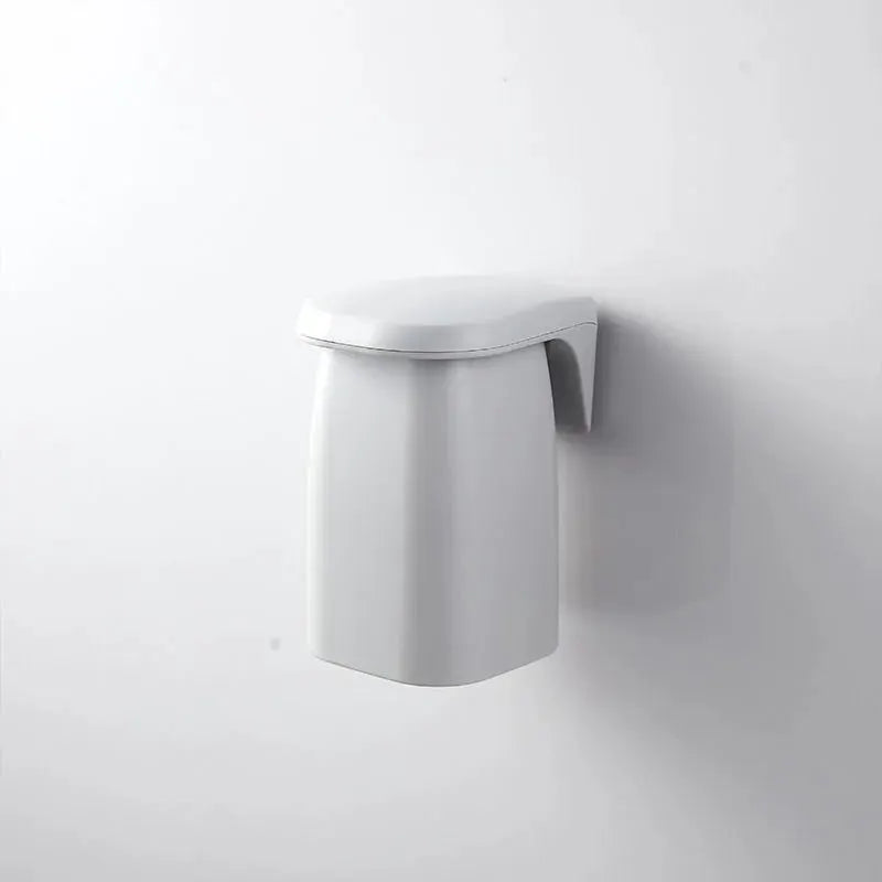 Wall-mounted mouthwash cup holder Simples Market; white, magnetic, Japanese-style minimalist.