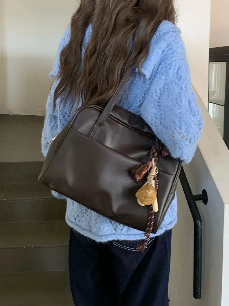 Simples Market brown tote bag, large-capacity, single-shoulder style with tassel charm