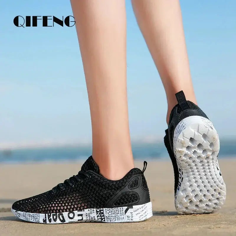 QIFENG black mesh water shoes for men with white newspaper-print foam sole
