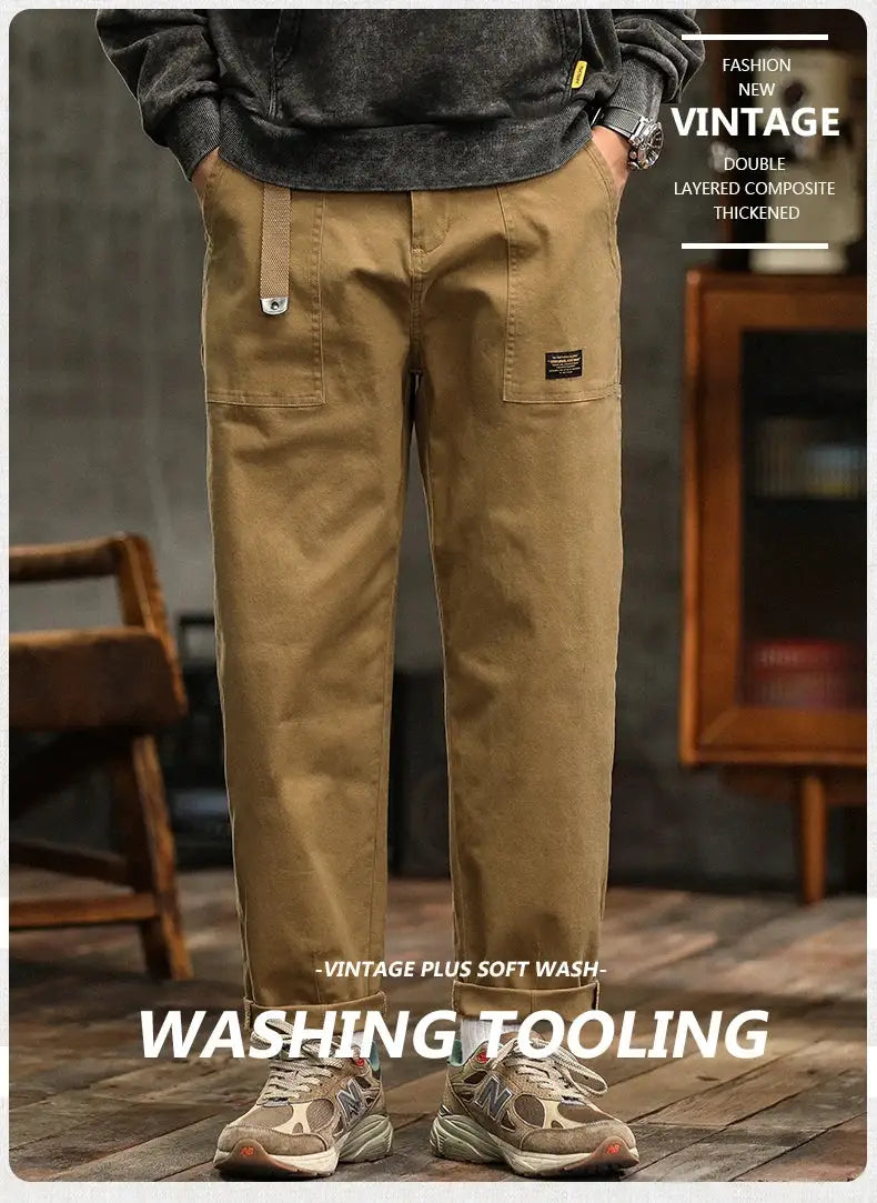 HIQOR men's army green cargo pants with side pockets and belt loop.