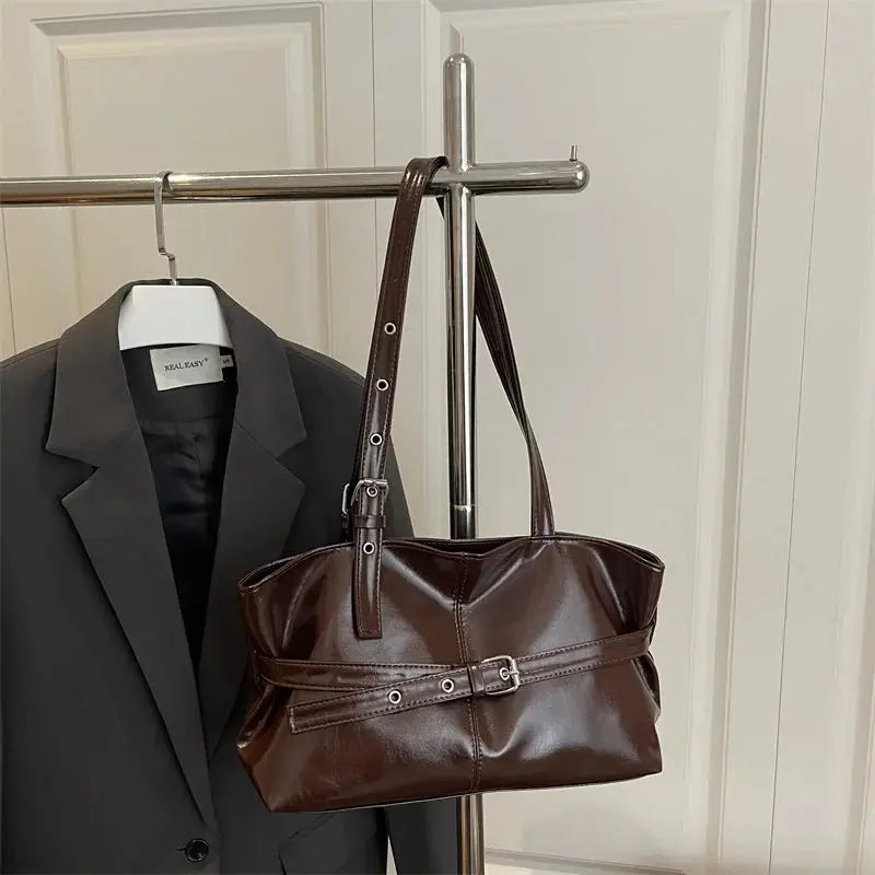 Belt-buckle leather handbag, brown, Simples Market shoulder bag