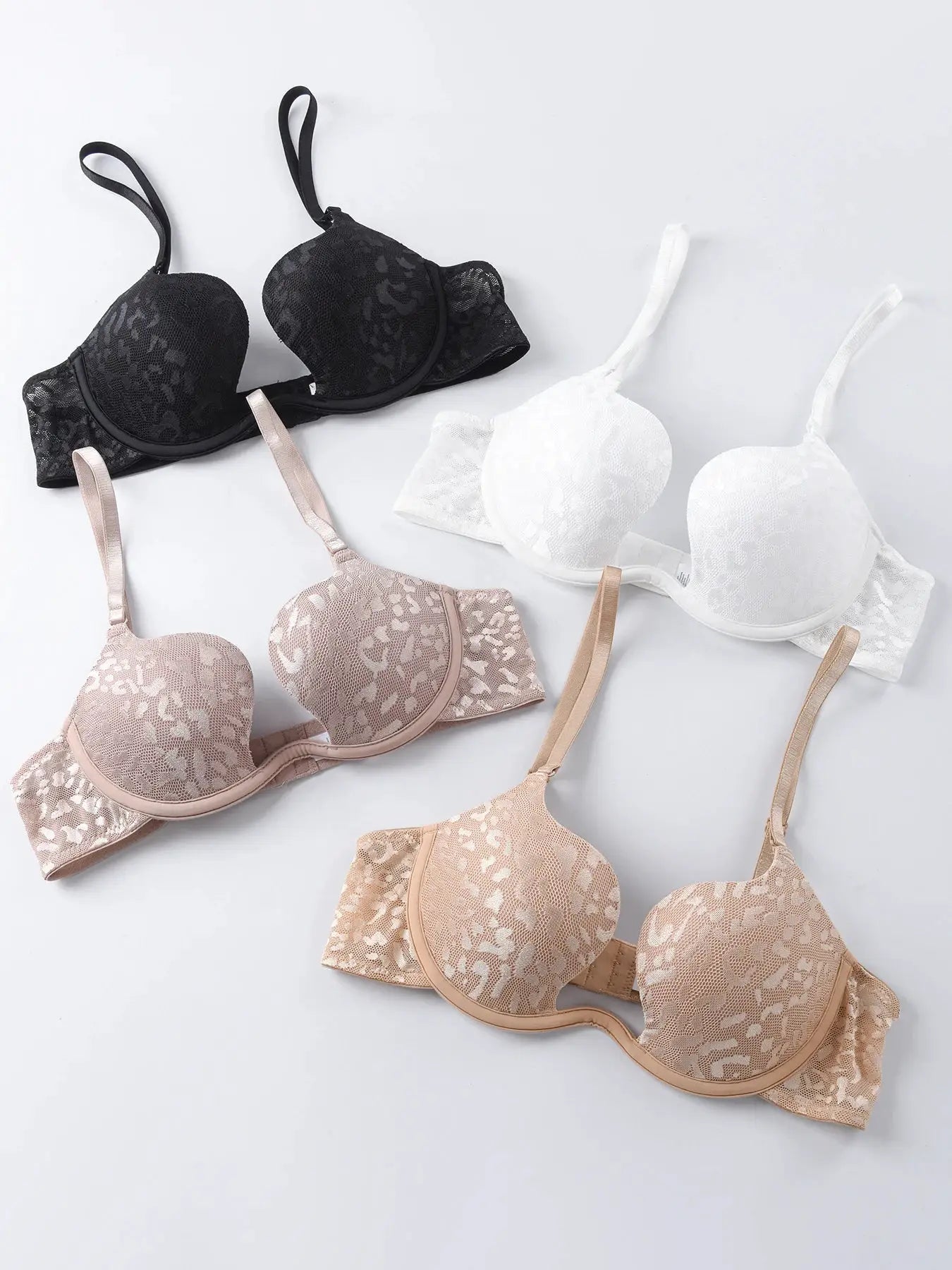 Push-up underwire lace padded bra set, 6-piece in black, white and nude by Simples Market