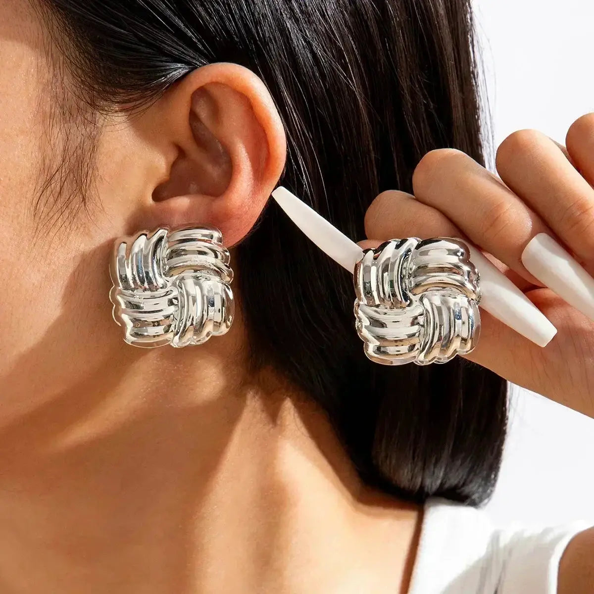 Stud earrings, Simples Market, ocean-style shell-textured, silver-tone pair