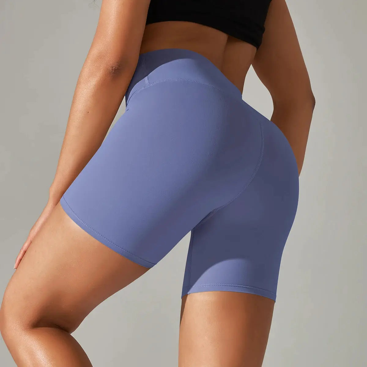 Simples Market women's high-waist sport shorts in lavender; squat-proof, quick-dry yoga/fitness shorts.