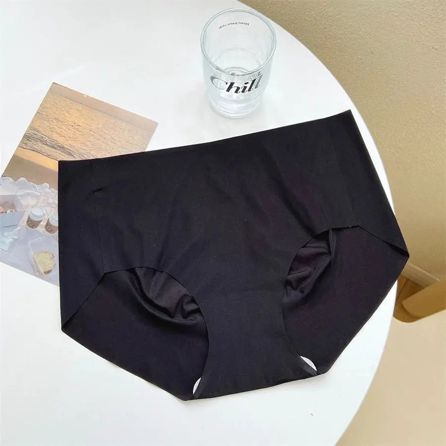 Ice Silk seamless underwear for women, black quick-dry breathable briefs, Simples Market, size M-XL
