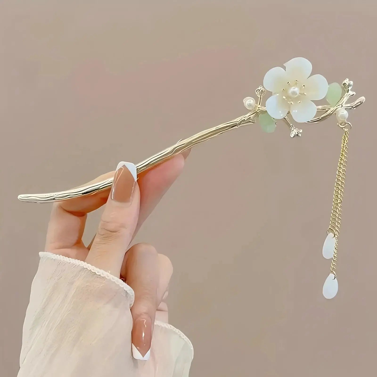 Elegant Chinese Style Tassel Hair Stick Durable Alloy With Traditional Floral Design Hairpin For Women