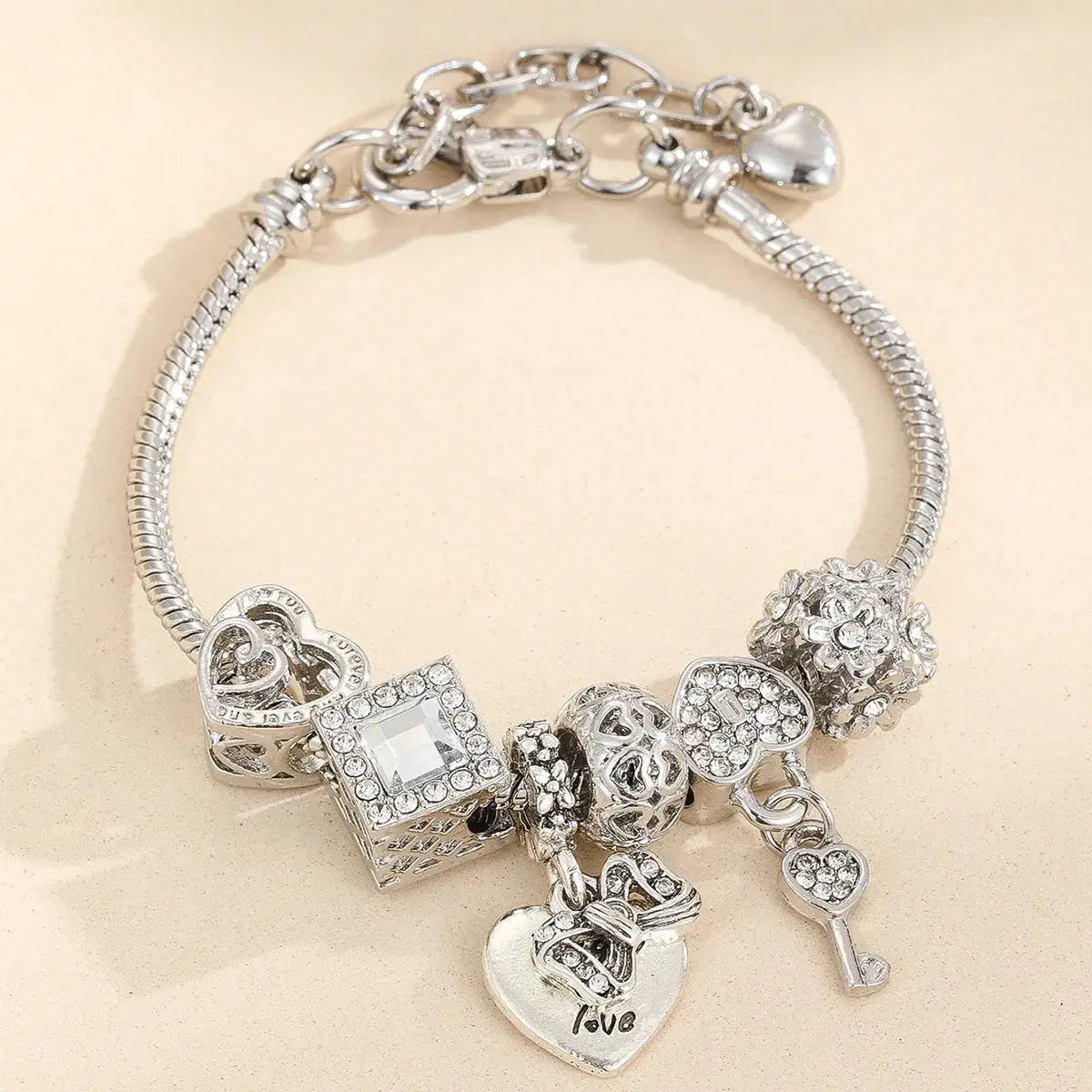 Women's Fashion Beaded Multi Element Bracelet Charm Love Pan Family Daily Wear Party Gift