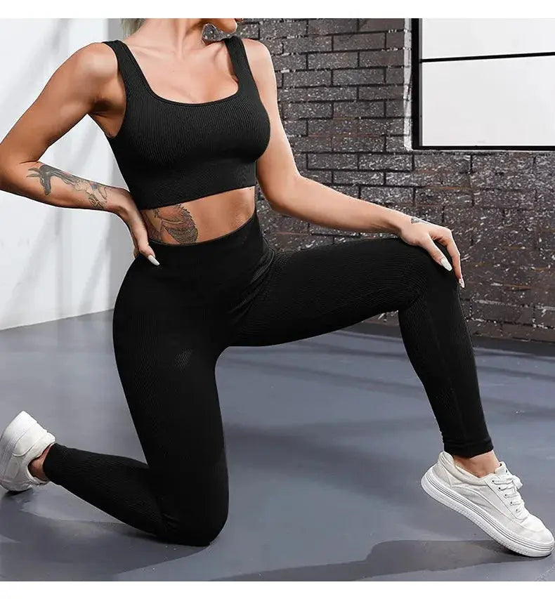 Simples Market Thread Solid Leggings; black seamless knit, high-waist yoga tights for workouts