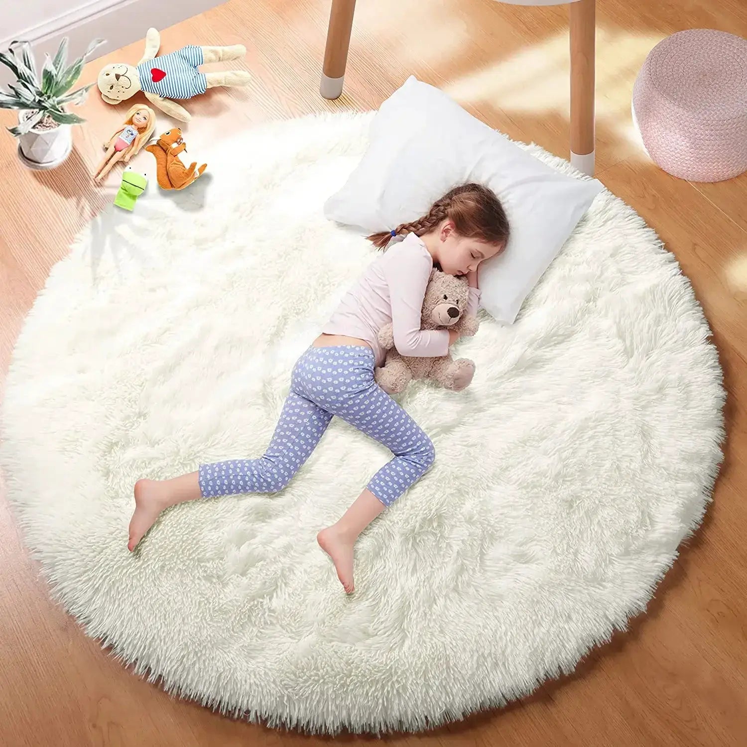 Simples Market round plush white rug with thick fluffy pile for living room or kid room decor