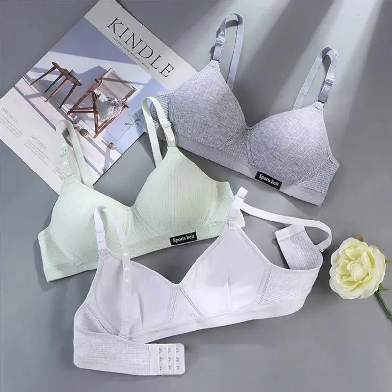 Simples Market cotton wireless AB-cup V-Bra set; pastel gray, mint, white; three pieces