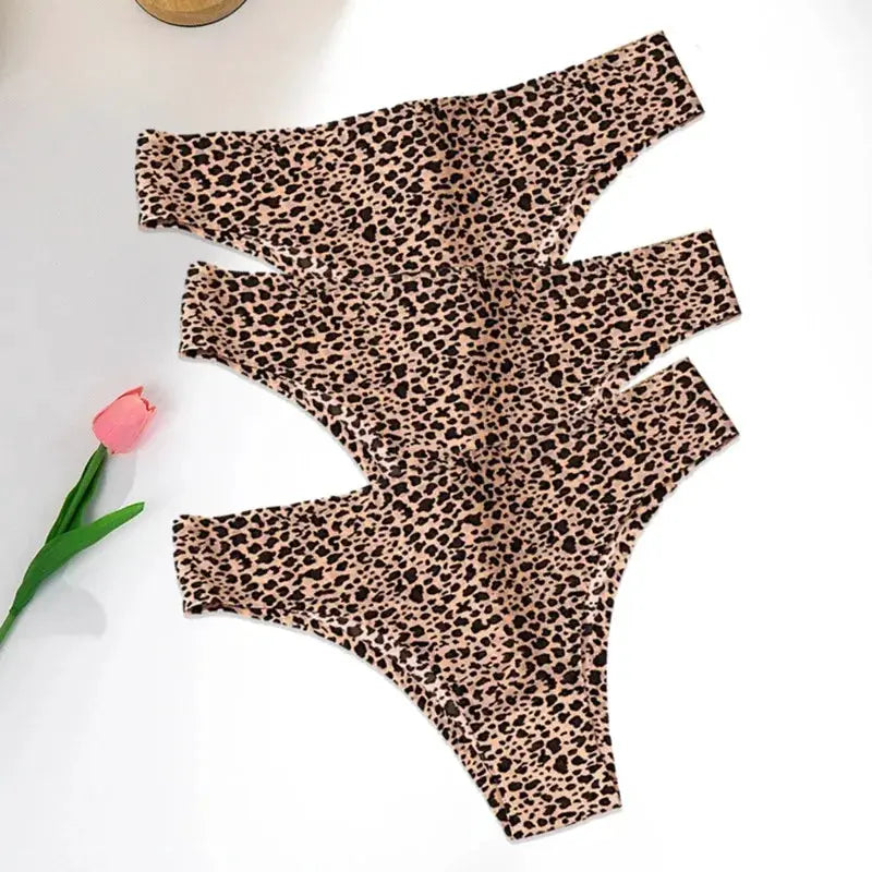 Leopard print thong set, 3 pieces by Simples Market, seamless ice-silk underwear for women.