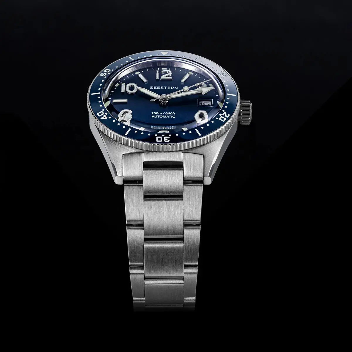 SEESTERN diver watch; blue dial, stainless steel bracelet, automatic movement, 200m water resistant.