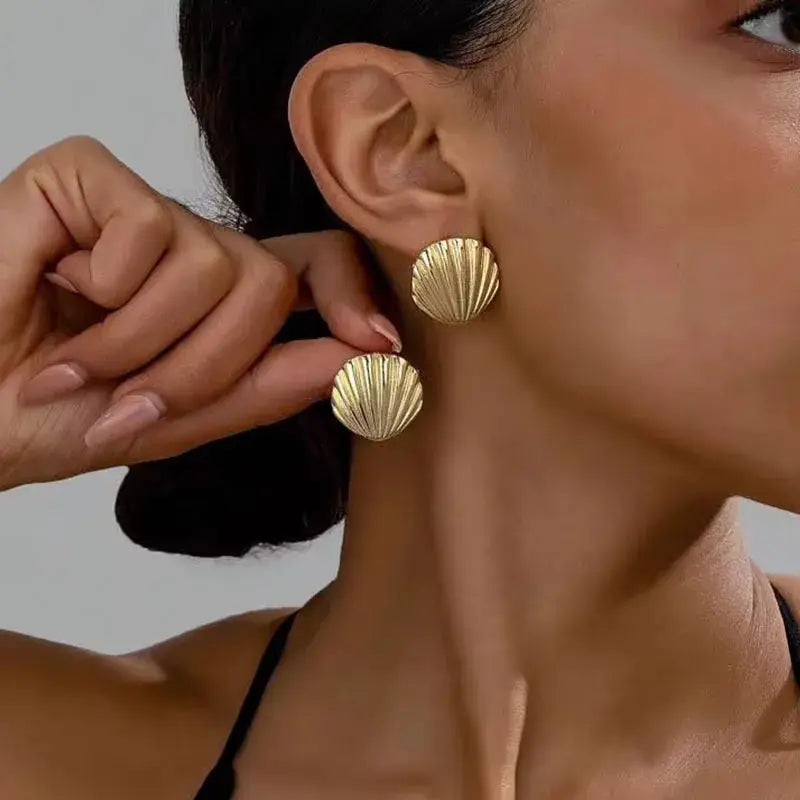 Gold-tone shell-textured seashell stud earrings for women, pair