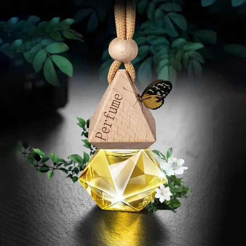 Auto Aromatherapy Fragrance Pendant Bottle Diffuser Car Hanging Glass Crystal Ornament For Home And Vehicle