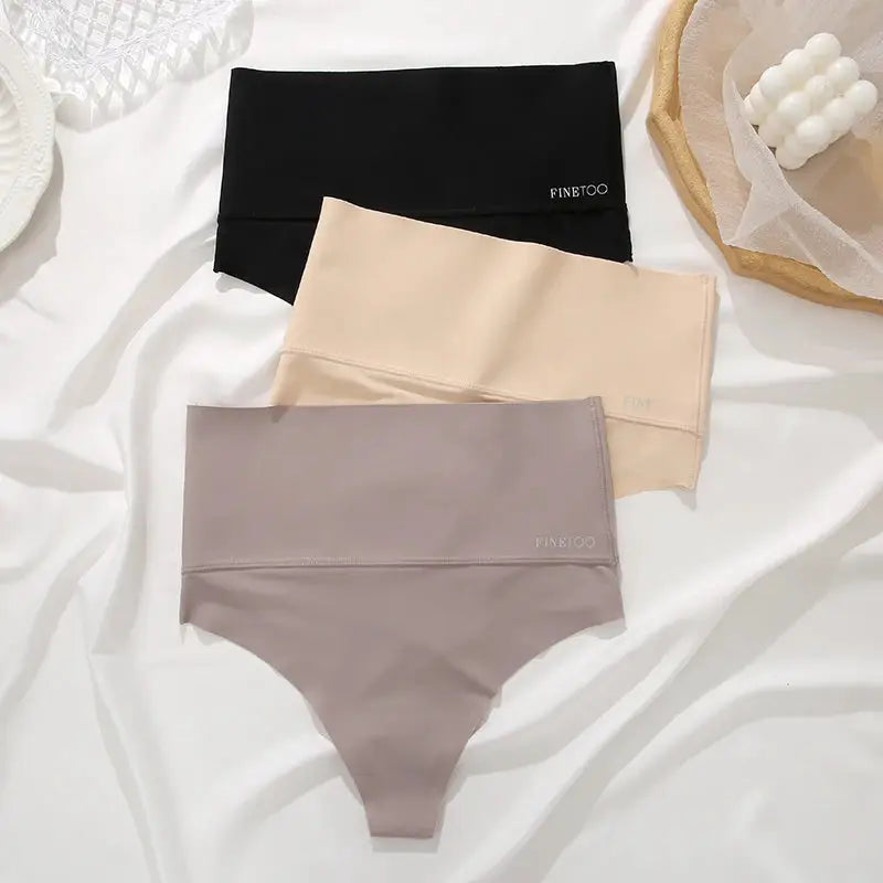 Set of 3 seamless high-waist thong briefs in black, beige and taupe; FINETOO branded underwear