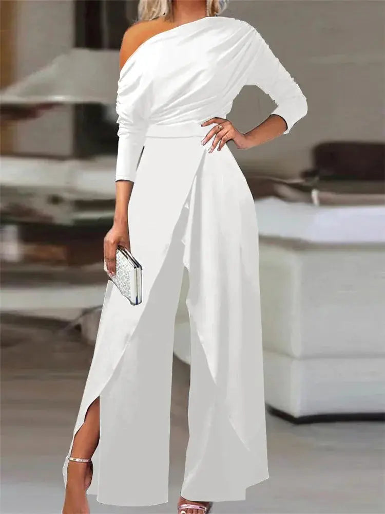 Jumpsuit Simples Market white one-shoulder ruched bodice with wide-leg split hem