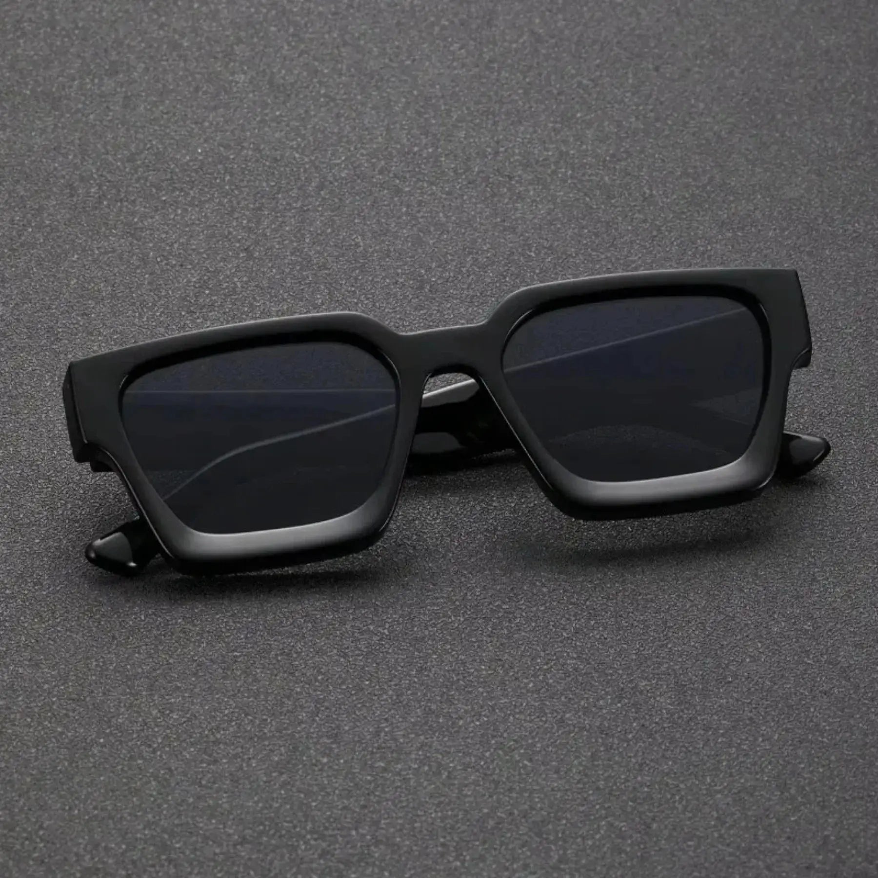 NovaVision Unisex Plastic Square Frame Sunglasses UV400 Protection for Street Photography and Beach Trips