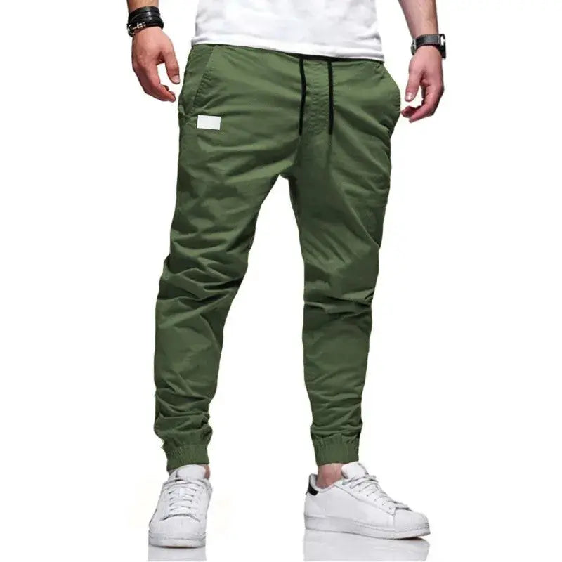 Men's olive green cargo jogger sweatpants by Simples Market with multiple pockets