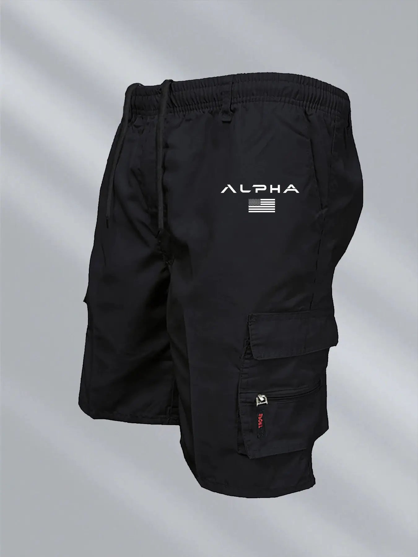 Men's black cargo shorts with multiple pockets; Simples Market brand and Alpha logo on thigh.