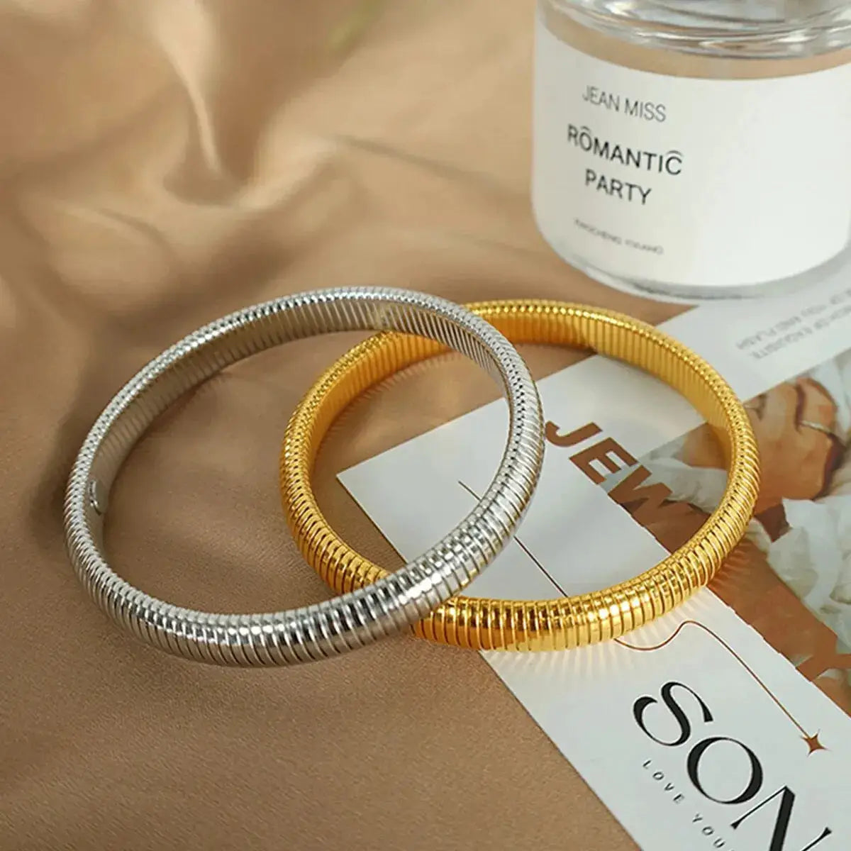 Waterproof Stainless Steel Retro Elastic Thick Metal Polish Bracelet 18K Gold Plated Unisex Jewelry For Men Women