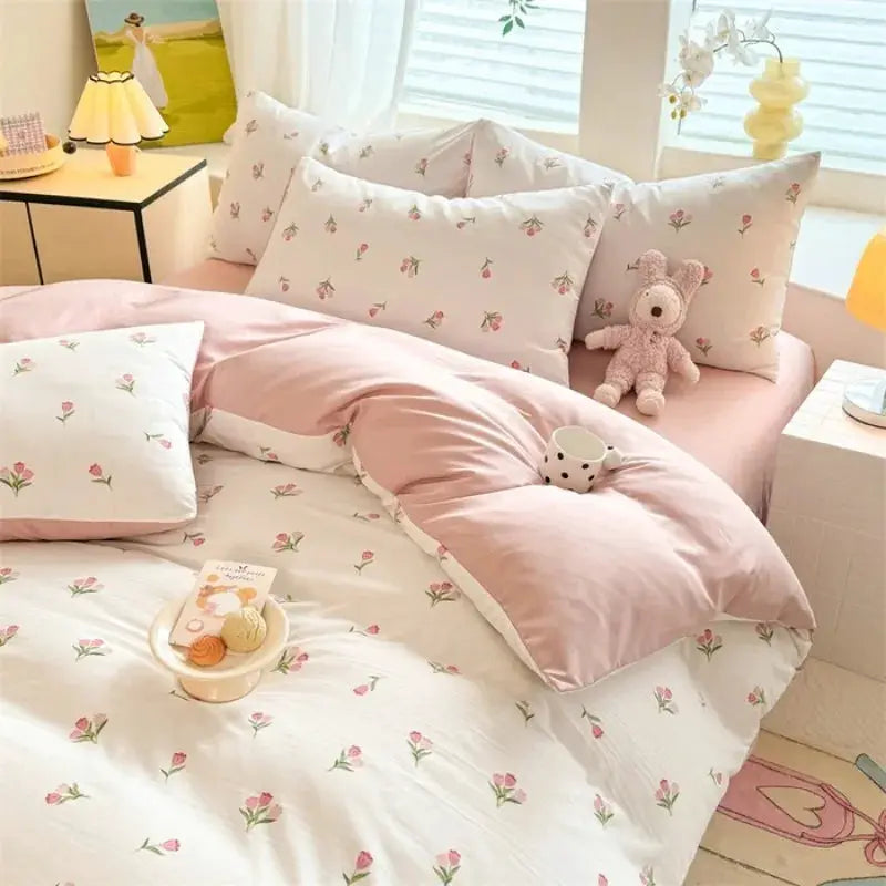 Tulip simple three-piece student bedding set with pink quilt cover and floral pillowcases, no sheets