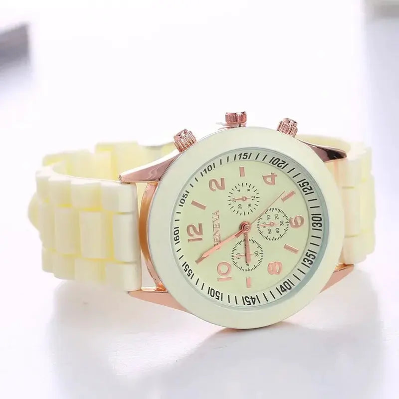 Fashion Women's Watches Casual Silicone Band Analog Quartz Watch （Without Box）