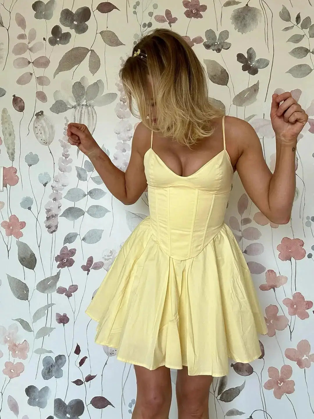 Yenkye Sexy Elegant Fishbone Waist Mini Dress Yellow Lace Up Back