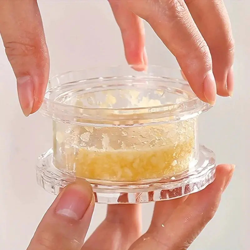 Manual Portable Garlic Crusher Twist Kitchen Gadget for Crushing Garlic and Ginger Easy to Use and Clean